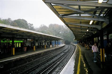 Chatham railway station - Wikipedia