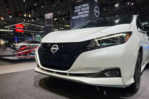 2023 Nissan Leaf Debuts Simplified Design - CNET