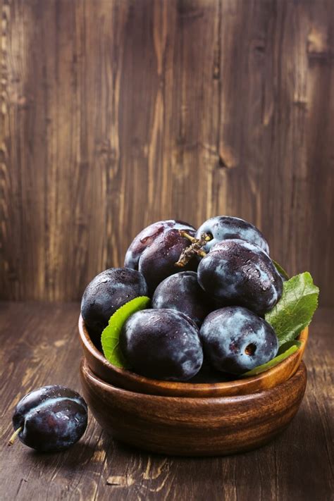 Black Plums 101: Easy Guide of Benefits, Storage, Uses, FAQs, - Fas Kitchen