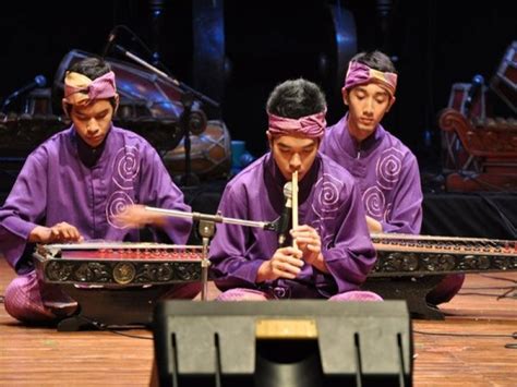 Kecapi-Suling: Musik Khas Sunda yang Instrumentalis dan Spiritualistis ...