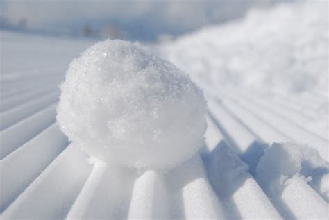 The snowball effect | Canadian Mennonite Magazine