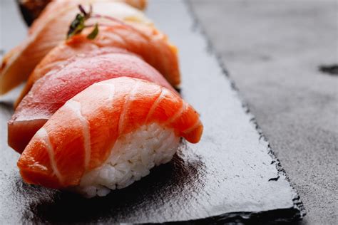 Nigiri Sushi: What is Nigiri and How to Eat It - Restaurant Clicks