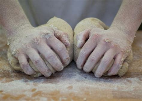 How to knead dough: Tips for homemade yeast bread. (Video.)