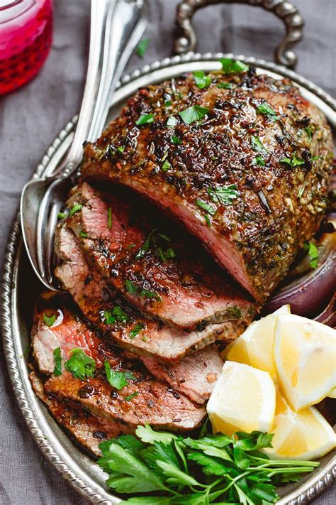 Garlic Butter Herb Roast Beef - Tender and juicy, your guests will go ...