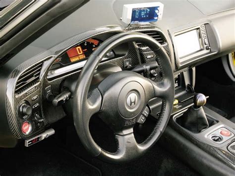 autoexpress: Honda S2000 Interior pictures