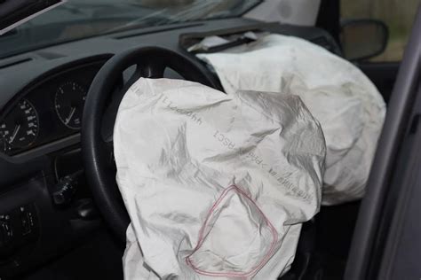 The Benefits and Risks of Vehicle Airbags | Johnson & Gilbert, P. A.