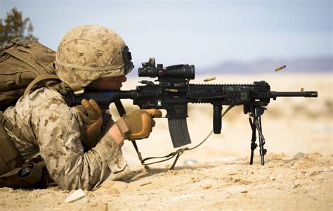 The Marine Corps’ Much-Hyped M27 Infantry Automatic Rifle: A Total Dud ...