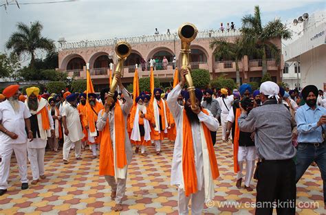 Hola Mohalla Festival