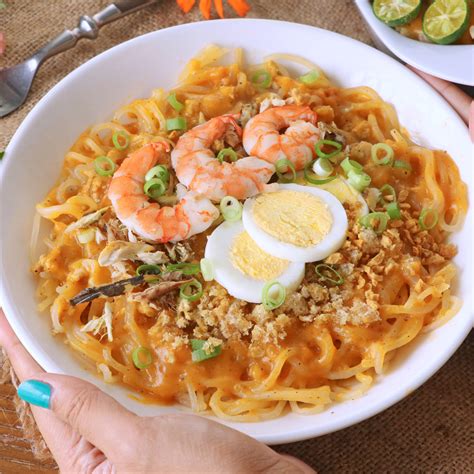 Your Favorite Pancit Palabok Made Easy | Foxy Folksy