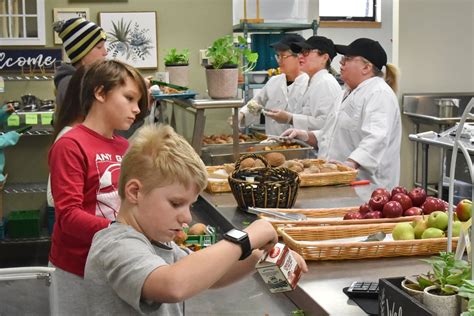 Universal school meals on the menu for lawmakers — Waterbury Roundabout