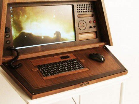 Time Machine: Ultra-Cool Retro Outer Space PC Case Mod | Gadgets ...