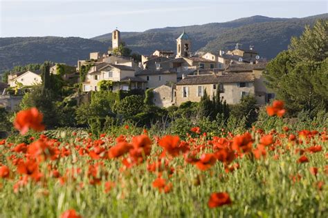 10 Most Amazing Destinations in the South of France (with Map & Photos ...