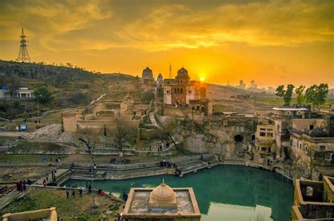 Here Are The Top 10 Tourist Attractions of Punjab Pakistan