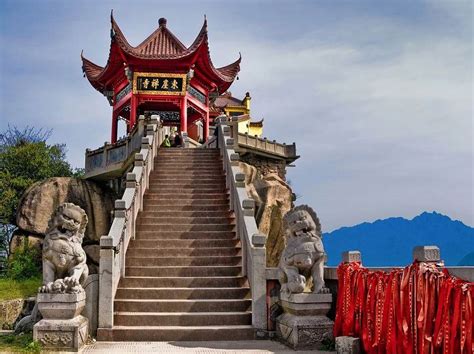 Buddhism in China: History and Today