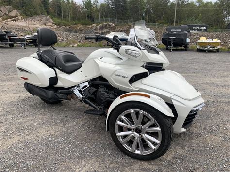 Can-Am SPYDER F3-LIMITED 2016 d'occasion à Chicoutimi - Imperium