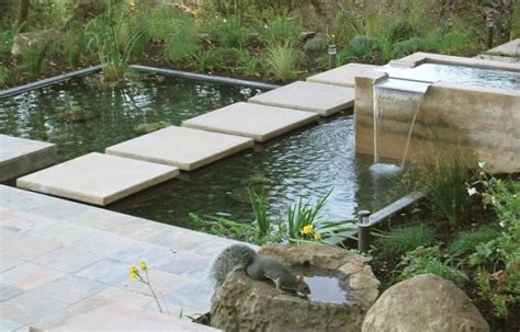 Modern Pond Design - Landscaping Network