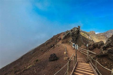 From Naples: Pompeii and Vesuvius Guided Tour | Gray Line