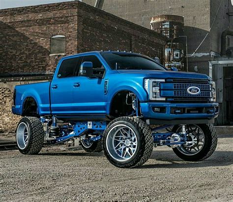 Ford Big Trucks - Toyota Hilux