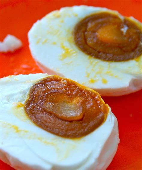 Gastronaut: Salted Eggs – Do It At Home!