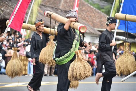 Keberagaman Budaya Suku Sunda | UNIMMA FM