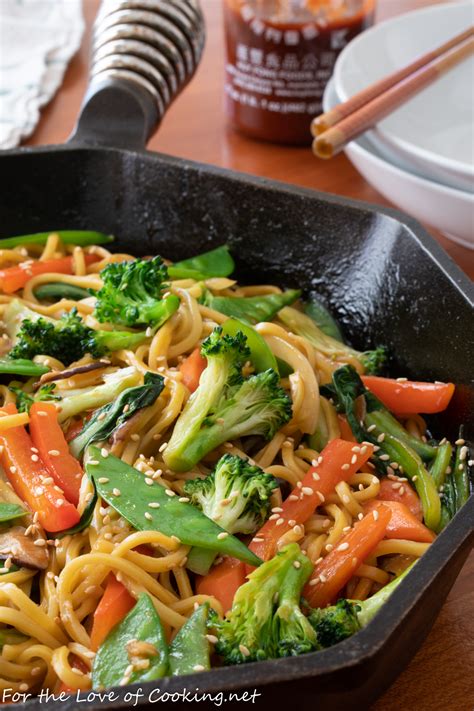 Vegetarian Yakisoba Noodles | For the Love of Cooking