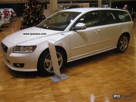 2012 Volvo V50 R-design-D2 - Car Photo and Specs