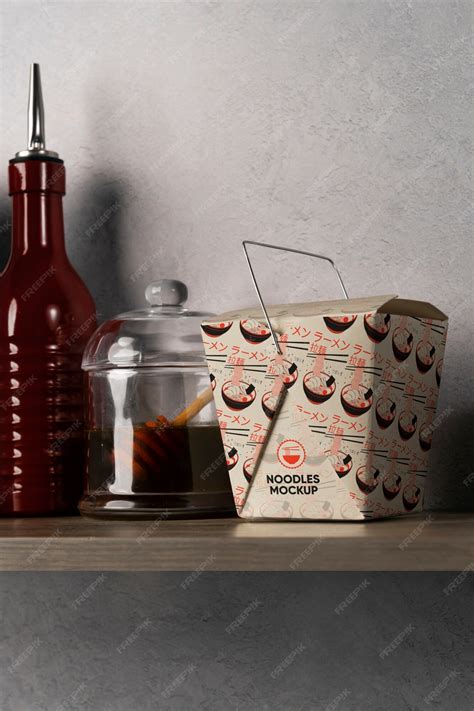 Premium PSD | Instant ramen noodles packaging mock-up design