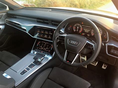 The interior of the new Audi A6 - Changing Lanes