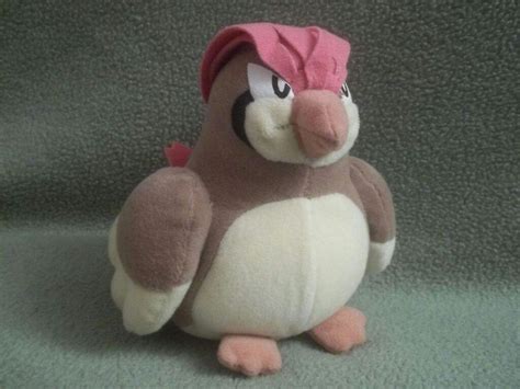 Pidgeotto plush | Pokémon Amino