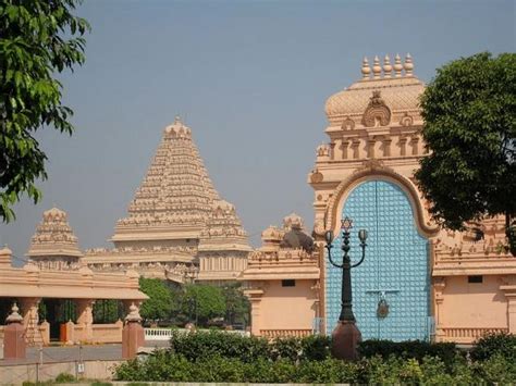 Chhatarpur Temple in Delhi - Nativeplanet