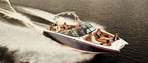 Ski, Wake & Surf Boats Buyers Guide | Discover Boating