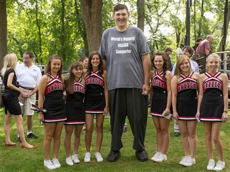 Tallest Man in America "Igor Vovkovinskiy" Dies at 38