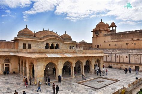 Amer Fort - A must visit place in Jaipur | Tale of 2 Backpackers