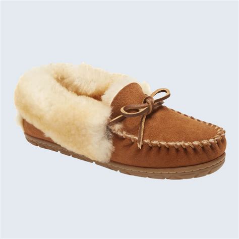 12 Best Slippers for Women 2022 — Comfy Women's Slippers for the House