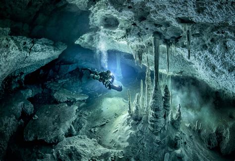 Fotógrafo capta en México cuevas submarinas mayas como de otro mundo ...