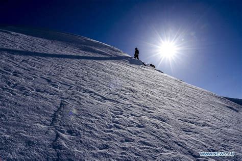 Research on snow cover on Tianshan Mountains launched in Xinjiang