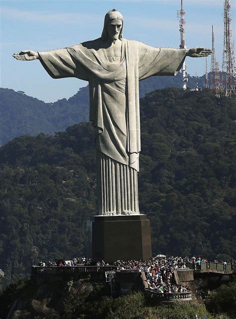 How Christ the Redeemer was built in fascinating photos | Daily Mail Online