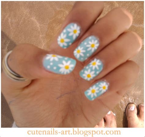 cutenails-art: spring nails art : Daisy flowers