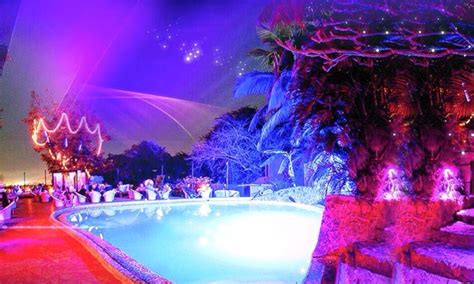 Aao Dekhe Duniya ki Khubsurti: 10 Best Night Clubs in Goa for Couples