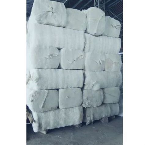 White Raw Cotton Bales, For Used In The Textile, Spinning at Rs 137.78 ...