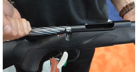 Franchi Momentum: The 150-year-old company's first rifle (VIDEO ...