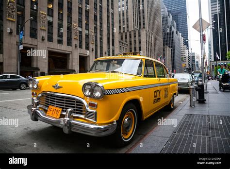 New york taxi hi-res stock photography and images - Alamy