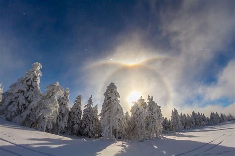 What Is Diamond Dust? - WorldAtlas