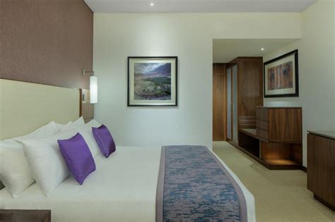 Crowne Plaza Muscat OCEC Hotel - Deals, Photos & Reviews