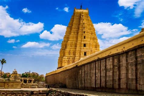 10 Must Visit Temples in Karnataka to Experience the Devine Power in You