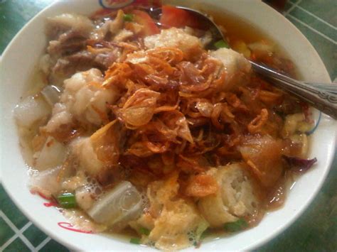 Waroeng Madame: JAKARTA NYOOK - SOTO MIE BETAWI