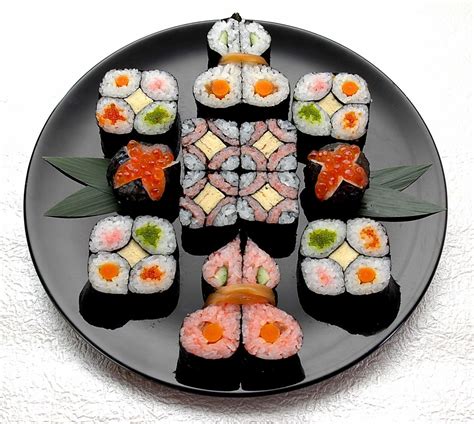 A plate of sushi almost too beautiful to eat : r/oddlysatisfying