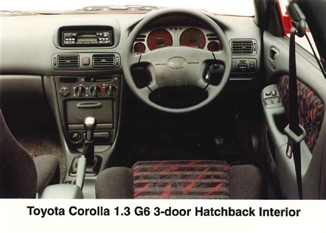 Corolla Hatchback Interior (1997 - 2000) - Toyota Media Site