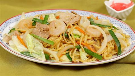 Seafood Yakisoba Noodles Recipe (Stir-Fried Noodles with Shrimp Squid ...