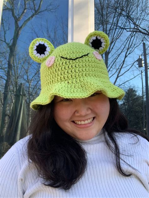 Froggy Bucket Hat | Crochet frog, Crochet hats, Crochet hat pattern